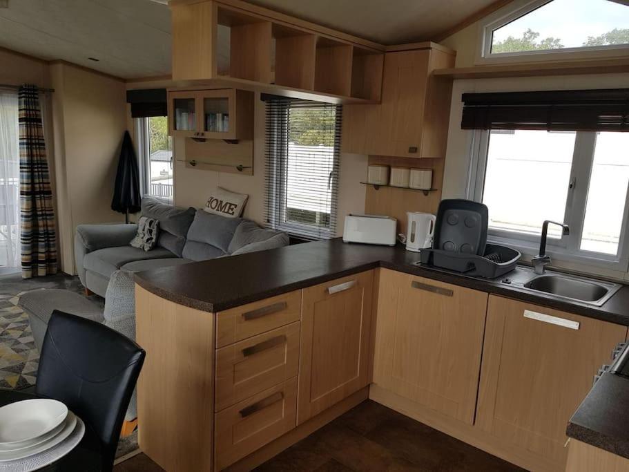 Home From Home Cosy Caravan Bembridge Eksteriør billede