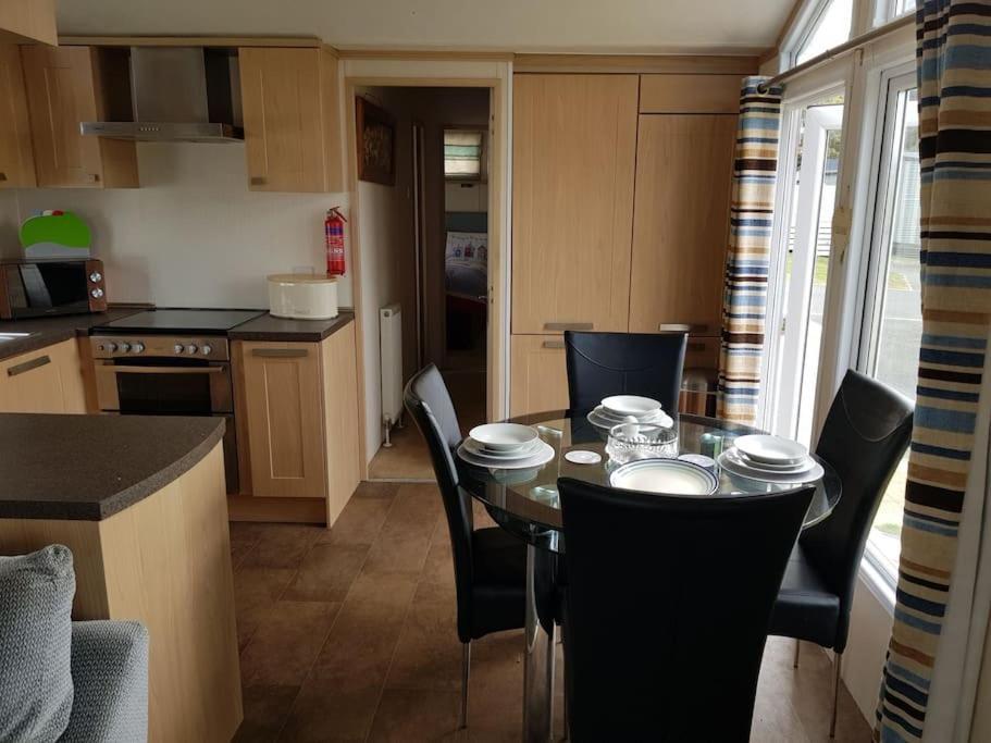 Home From Home Cosy Caravan Bembridge Eksteriør billede
